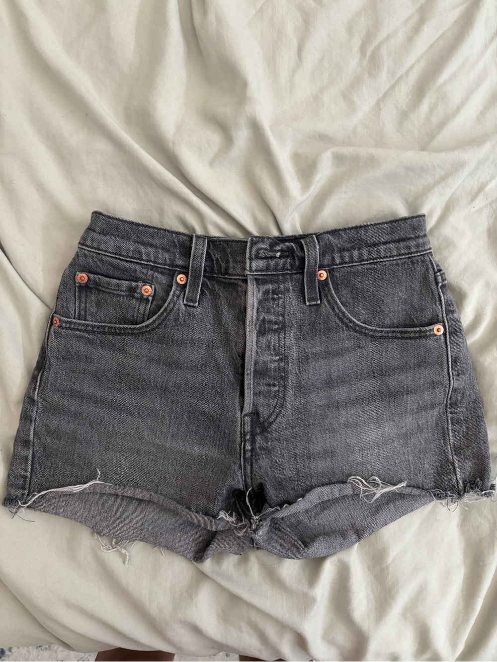 Levi's Women's Black Washed High-Rise Denim Cutoff Shorts - Picture 3 of 3